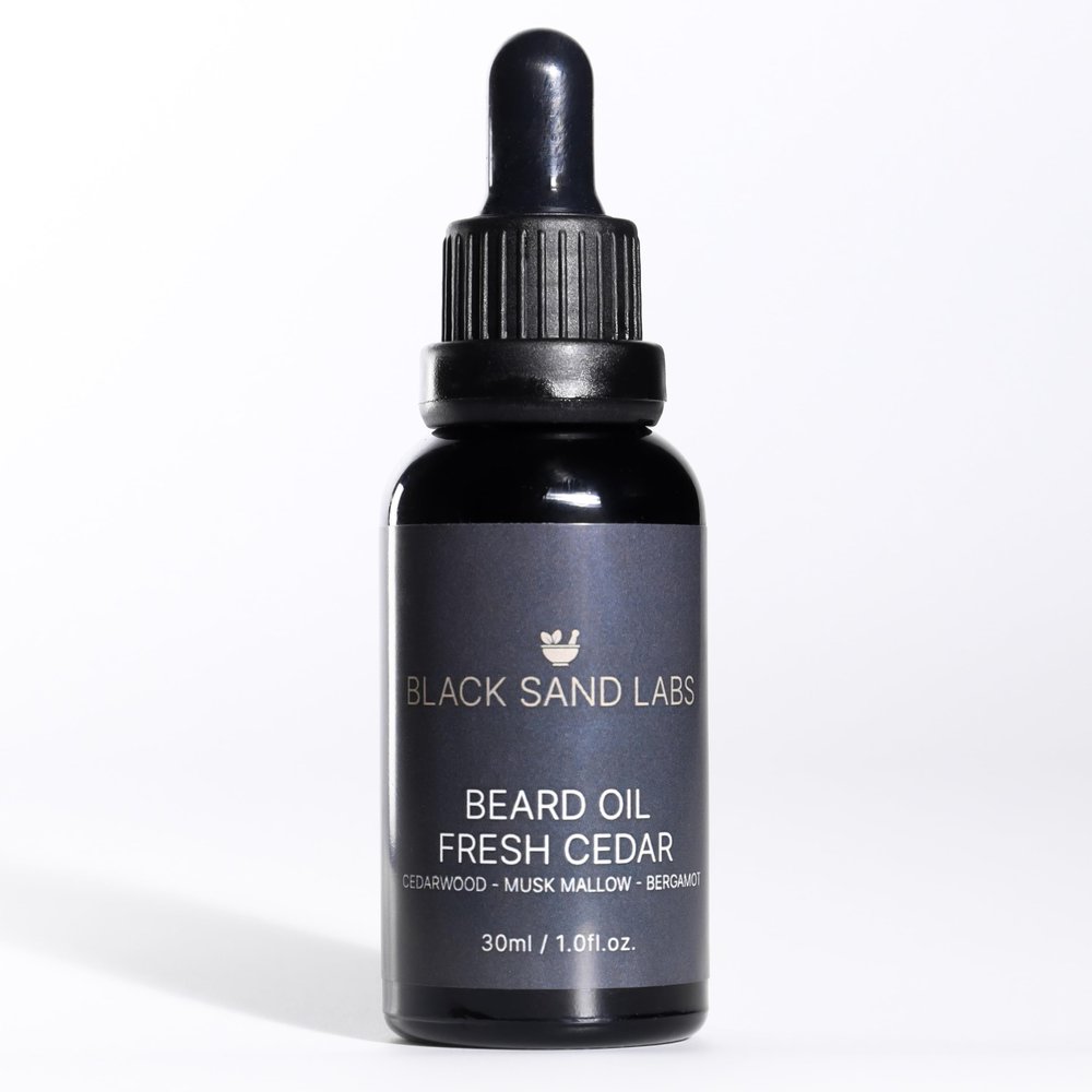 Black Sand Labs Natural Beard Oil for Men - Moisturising Oil with Argan, Jojoba & Castor Oils - Nourishing Beard Oil for Healthier Hair Growth - Premium Beard Care for Men (30ml, Fresh Cedar)