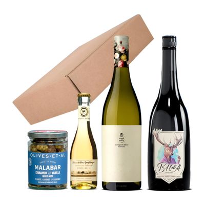 Wise Bartender Alcohol-Free 3 White Wine & Nuts Gift Pack  A Premium Non-Alcoholic Wine Gift Set with Gluten-Free Wine & Gourmet Malabar Nuts, Ideal White Wine Box for Gifting & Celebrations