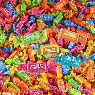 Tootsiie Individually Wrapped Candy Fruit Assorted Flavors Chews candy | Cherry, Lemon, Lime, Orange and Vanilla (1640g)