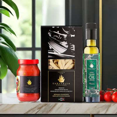 Caravella Fine Food - Italian Gourmet Gifts - Pasta Penne Rigate, Puttanesca Sauce, Olive Oil EVO - Luxury hampers from Venice for Him Her Family Couples Christmas Easter Birthday Anniversary