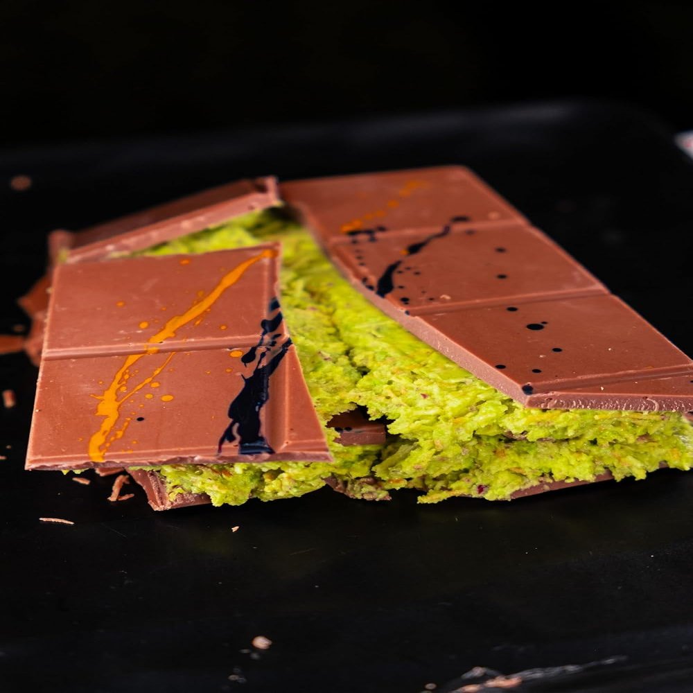 Dubai Chocolate Bar Pistachio Knife, Dubai Kunefe Chocolate with Lots of Kadayif, Viral Dubai Pistachio Chocolate Bar (800 g - 1.76 lb = 4 Chocolate Bars)