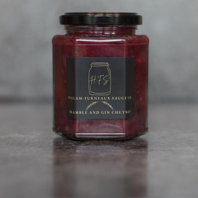 Handpicked Bramble Gin Chutney, 260g, Vegan, by HFSauceCo, Ideal Condiment for Meats and Cheeses (260g)
