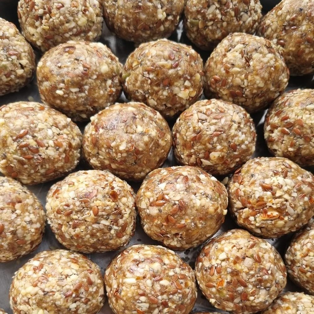 Super Seeds and Dates Energy Balls |17 Pieces|Vegan | Healthy Snacking Option |No Added Refined Sugar