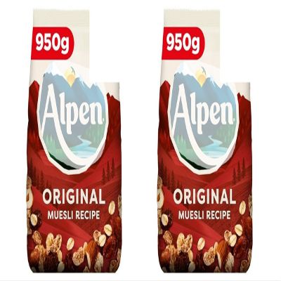 Muesli Original 2 x 950g, Features a delightful mix of crunchy almonds and tender fruit pieces for an engaging breakfast experience