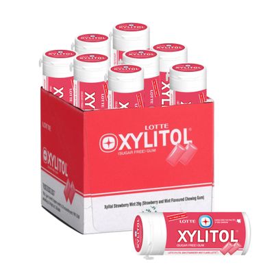 Lotte Xylitol Strawberry Mint Chewing Gum (29g x 9 tubes) - Sugar-Free Breath Freshening Gum with Xylitol