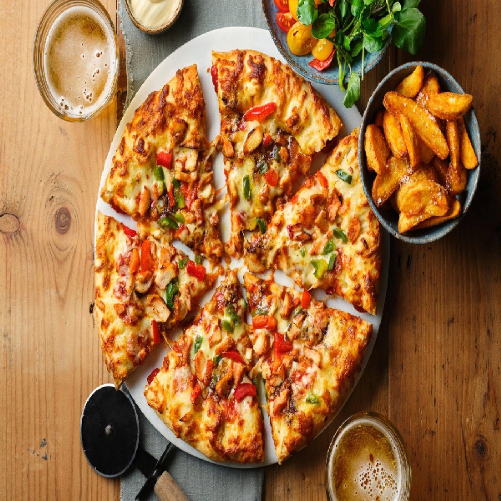 Chicago Town Weekender Tomato Stuffed Crust Salt & Pepper Chicken Pizza 30cm 1 x 9