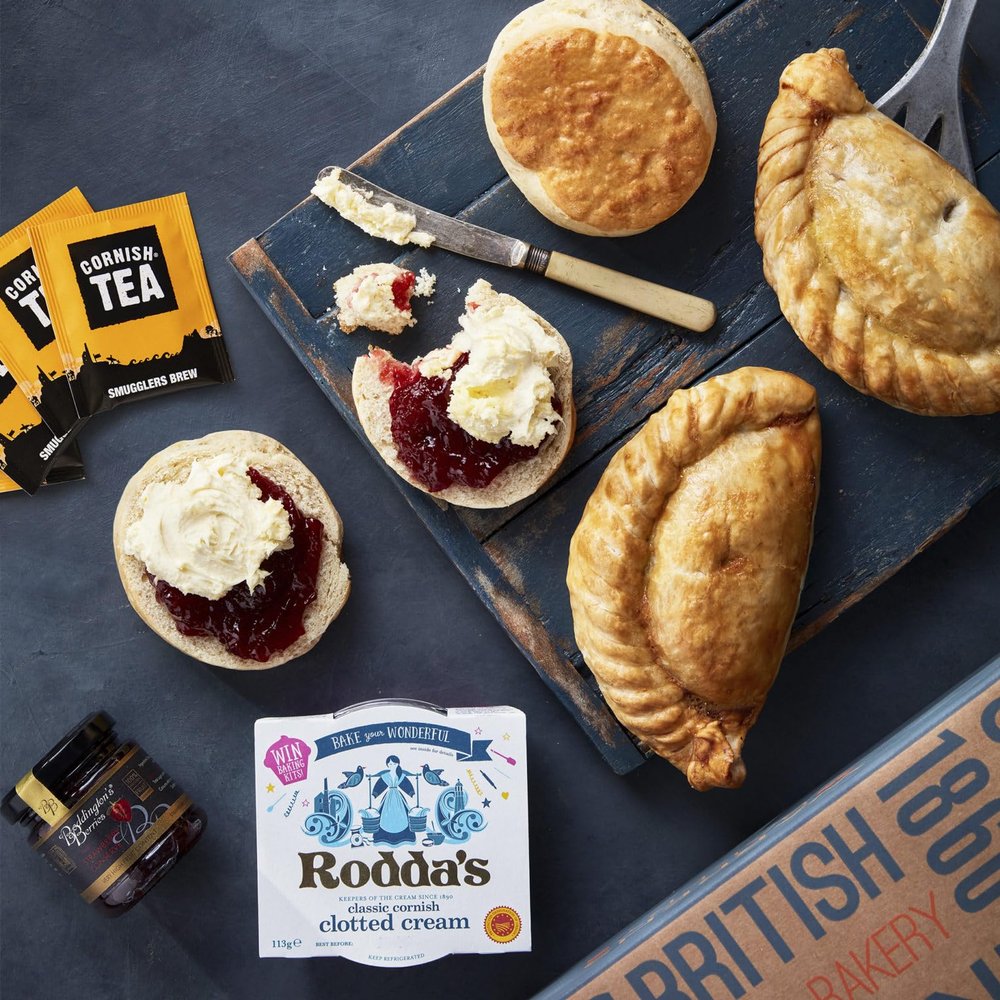 Afternoon Tea Hamper for 2 -Cream Tea Set Hamper Gifts for Men & Women Includes Steak Pasties & Fresh Scones Birthdays, Anniversaries & Special Occasions