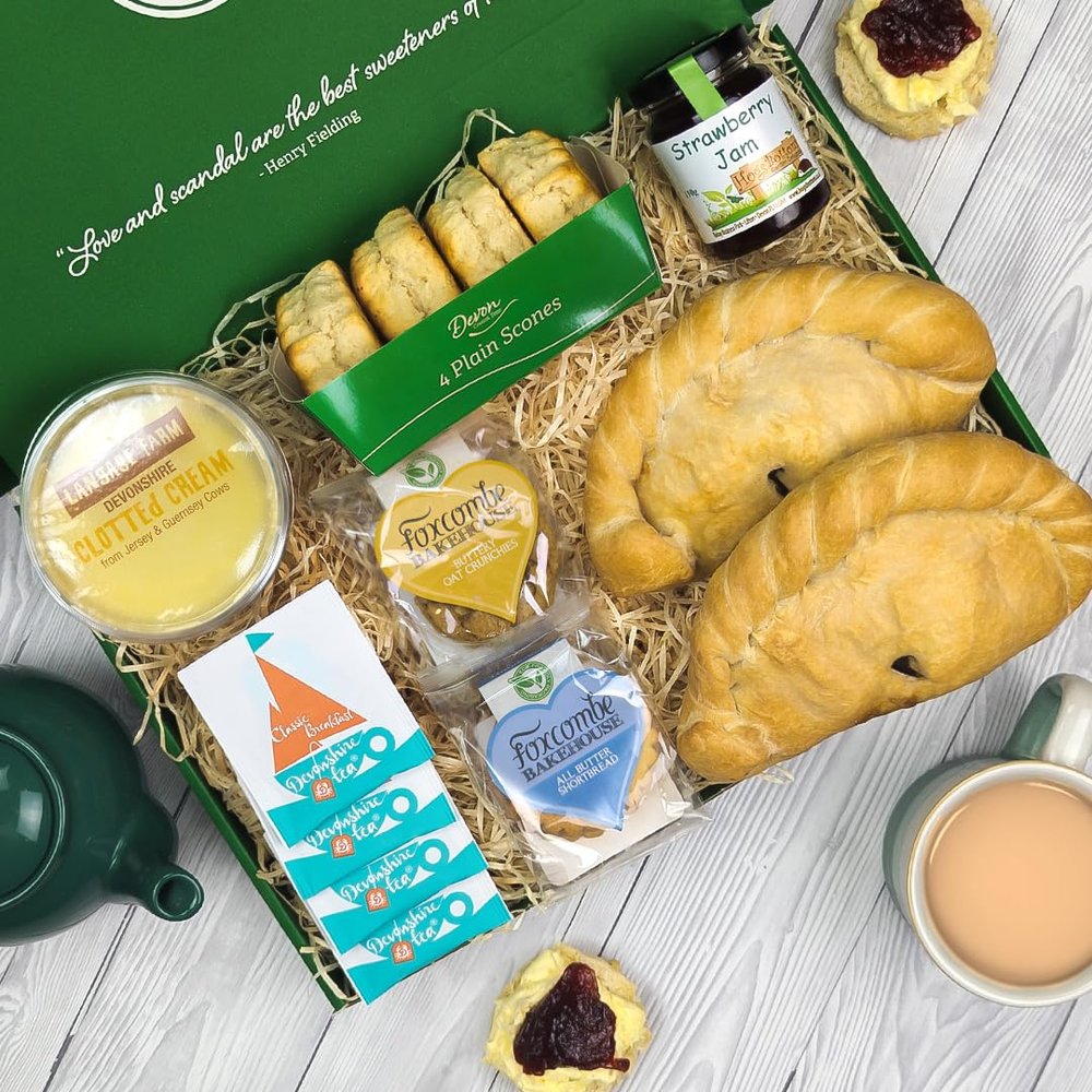 Devon Cream Tea & Pasty Hamper | 2 Steak Pasties, Scones and Clotted Cream Gift Set | Afternoon Tea Hamper Gift for Men and Women