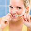 Flossers for Adults, Portable Double Thread Floss Sticks, Polystyrene, Hygiene Tools for Braces Care, Teeth Cleaning, Health Supplies for Home, Travel, Family and Children, 7.6x1.9x0.5cm view 3