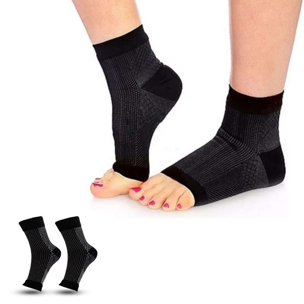 Bargain Wells 1 Pair Ankle Support Compression Socks Foot & Ankle Brace Sleeve for Joint Stability & Swelling Nylon/Spandex Small/Medium or Large/XL (Black, Small/Medium UK 2 - 6)