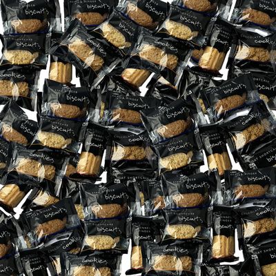 Luxury Biscuit Mini Packs 100 Assorted Packs with Chocolate Chip, Milk Chocolate & Orange, Viennese Finger, Stem Ginger & Oat Shortcake Biscuits - Lcf