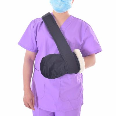1 Pcs Hand Cast Cover for Cold Weather, Thickened Fleece-Lined Cast Mitten with Stretchy Cuff for Men Women (Black)