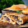 Cornish Hampers & Gifts 8x Traditional Medium (283g) Gourmet Cornish Steak Pasties Gift Hamper Set Elegant Packaging. view 1