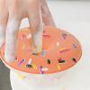 Doughnut-shaped kitchen sponge with suction cup, household cleaning accessories, pots, pans, scratch-free cleaning scrubber, for cleaning bathrooms, sinks, dishes, worktops, tiles and sink view 3