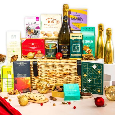 Gluten Free Hamper with Truffles & Hot Chocolate Set, Wicker Sharing Family Hamper, Christmas Presents for Her by EDEN & CO - Plus 2 Prosecco