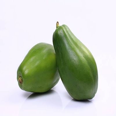 Veena's Fresh Green Papaya Raw Approx 600G 100 Percent Fresh Vegetable Indian Origin