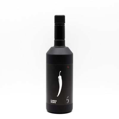 Classico Picante Premium Herbs and Chilli Oil Spanish Extra Virgin Olive Oil Garlic, Rosemary & Thyme Infusion 250ml Bottle Crafted in Italy