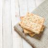 Flame Baked Matzo Crackers, Kosher, Suitable for Vegans and Vegetarians, 150g view 4