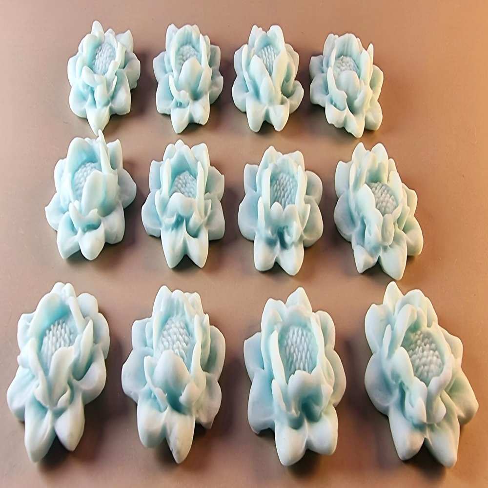 12 x Edible 3D 32mm Lotus Flowers icing toppers, cake cupcakes decorations T055 (Baby Blue)