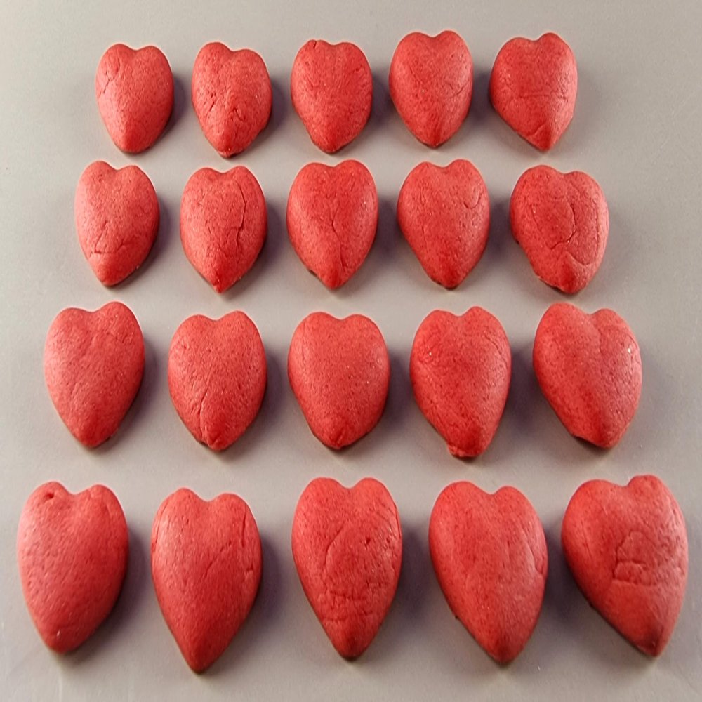 20 x Edible 3D 20mm Hearts icing toppers, cake cupcakes decorations T058 (Red)