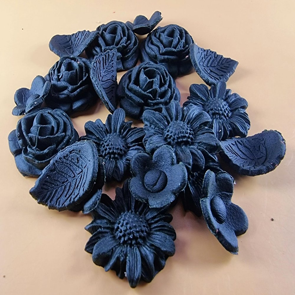 20 Piece Edible 3D Bouquet Flower set, icing toppers, cake cupcakes decorations T070 (Black)