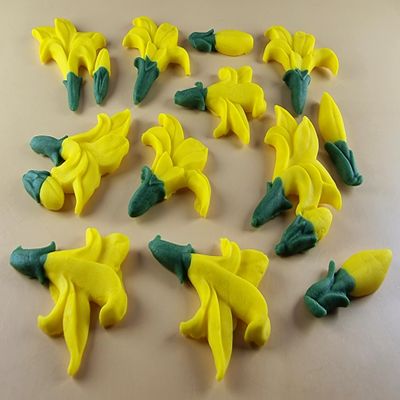 12 x Edible 3D 50mm Lily Flowers icing toppers, cake cupcakes decorations T109 (Yellow)