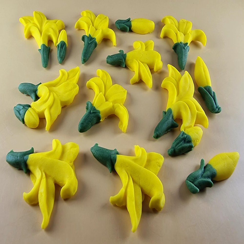 12 x Edible 3D 50mm Lily Flowers icing toppers, cake cupcakes decorations T109 (Yellow)