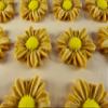 12 x Edible 3D 30mm Daisies Daisy flowers icing toppers, cake cupcakes T117 (Honey Gold) view 3