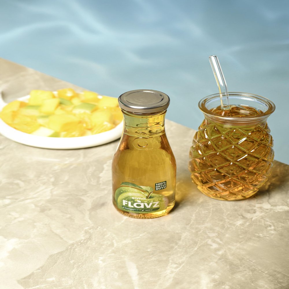 Flavz 100% Natural Apple Juice, Glass Bottle, No Additives or Preservatives, Made from Real Fruit (250 ml (Pack of 8))