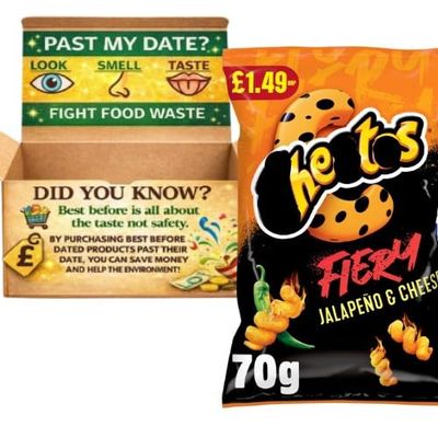 Cheetooss Fiery Jalapeo & Cheese Flavour Snacks 70g (Best Before 2025-10-04) Spicy Crunchy Corn Snack (12x70g PACK)