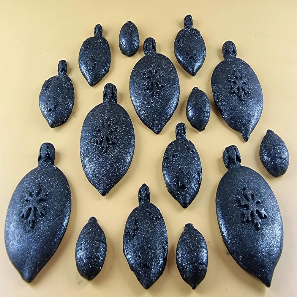 15 x Edible 3D Christmas Baubles, icing toppers, cake cupcakes decorations T091 (Black Shimmer)