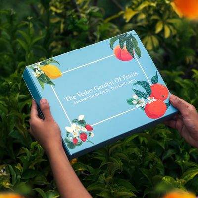 The Vedas Tea Chest Volume 2 | Premium Tea Gift Set containing Glassmug with Infuser and Lid, Premium Black Tea Tin Caddy, Snadclock Timer, Coaster, and The Book of Tea | 100 Cups of teas