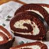 Jumbo Chocolate & Vanilla Swiss Roll, No Artificial Flavours or Colours, Suitable for Vegetarians, 396g view 2