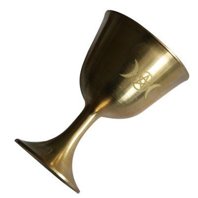 AMUSLESUR Brass Chalice Cup with Pentagram Design, Golden Retro Style Religious Ritual Cup for Family Sacrifices and Ceremonies, Easy to Place and Decorate, Elegant Home Decoration Goblet