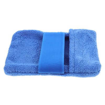 Ipetboom Sand Wipe off Gloves Stylish Blue Nylon and Lint Material Skin-friendly Easy to Clean Beach Sand Remover for Camping Sites and Beaches