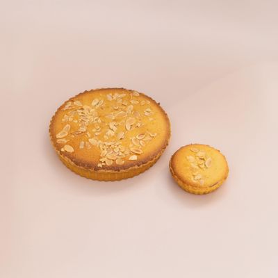 THE HAPPY BAKERY CO Raspberry and Almond Bakewell Tart, Handmade Butter Tartlet with Frangipane, Large and Mini Sizes (Mini)