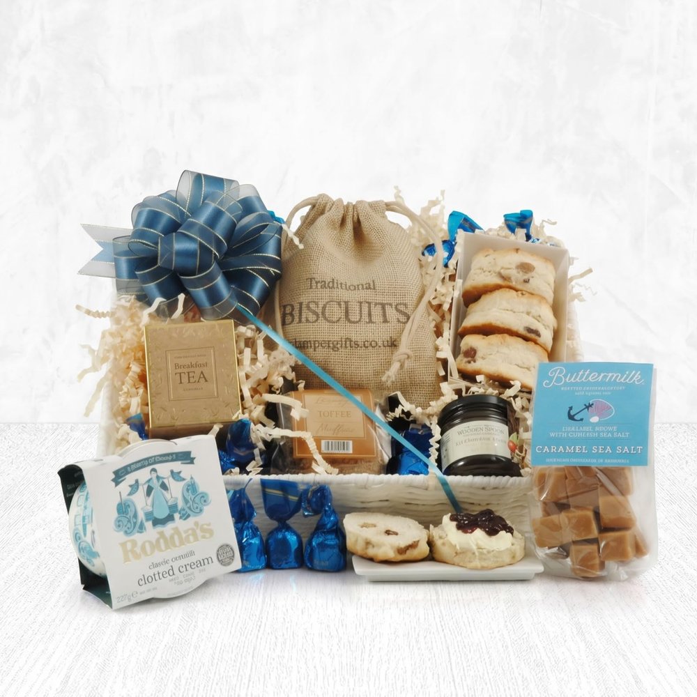 Afternoon Cream Tea Hamper | Luxury British Gift Basket with Scones, Rodda's Clotted Cream, Award-Winning Jam & Fudge | Reusable Woven Tray