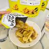 Caramel crisp banana slices, original dried banana chips, instant dried fruit chips, delicious candied fruit, leisure snack food, Dim sum gift bags, sweet snack, Vegan (1 pack,Original flavor) view 4