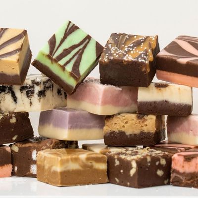 Assorted Fudge Mix - Soft and Chewy Fudge - Delicious Flavours (1kg)