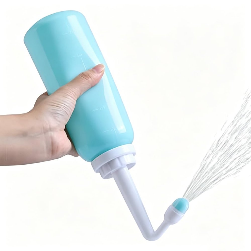 Perineal Bottle for Postpartum Care, 500ml Portable Handheld Upside Down Peri Bottles with Cover,Postpartum Essentials for New Moms Perineal Recovery and Cleaning (Blue)
