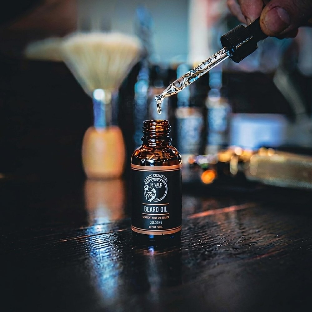 Barnie Cosmetica Essential Beard Oil Premium Mens Hair Oil, Conditions & Nourishes Facial Hair, Prevents Beardruff, Simplifies Styling, Mens Grooming Essential